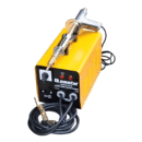 **Ersim 5000 Watt Kaporta Çektirme Makinası** Ersim 5000 Watt Kaporta Çektirme Makinası; otomobil kaportalarında oluşan göçüklerin düzeltilmesi, sac yüzeylerin çekilmesi ve onarım işlemlerinin daha kontrollü gerçekleştirilmesi amacıyla tasarlanmıştır. **5000 Watt gücü** sayesinde kaporta servisleri, oto tamir atölyeleri ve profesyonel ustalar için etkili bir çalışma performansı sunar. Kapı, çamurluk, tavan ve benzeri sac yüzeylerde meydana gelen deformasyonların giderilmesine yardımcı olan cihaz, kaporta onarım işlemlerinde zamandan ve iş gücünden tasarruf sağlar. Kompakt ve kullanışlı yapısı sayesinde çalışma alanında kolayca konumlandırılabilir. **Öne Çıkan Özellikler:** * 5000 Watt güçlü çalışma performansı * Kaporta göçüklerini düzeltme işlemlerine uygun * Sac yüzey çekme ve onarım uygulamalarında kullanım * Kapı, çamurluk ve benzeri kaporta bölümlerine uygun * Kontrollü ve pratik çalışma imkânı * Profesyonel kaporta servisleri için ideal * Dayanıklı ve uzun ömürlü gövde yapısı * Oto servisleri ve sanayi atölyelerinde kullanıma uygun Ersim-5000-Watt-Kaporta-Cektirme-Makinas